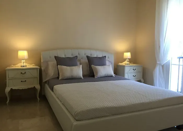 Luxury Duplex With Views. マルベーリャ