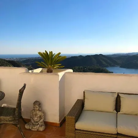 Luxury Duplex With Views. Hébergement de vacances *